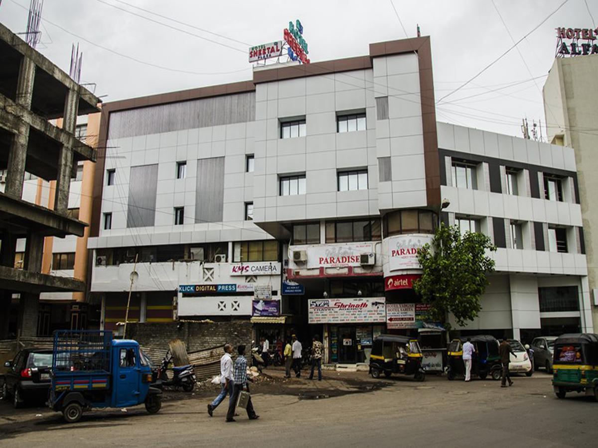 Hotel Sheetal Plaza Surat Exterior foto